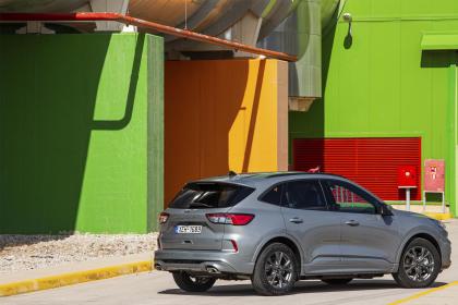 Ford Kuga Plug-in hybrid FWD 225Ps